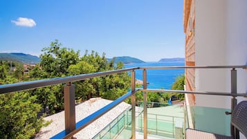 Double Room with Partial Sea View | View from room