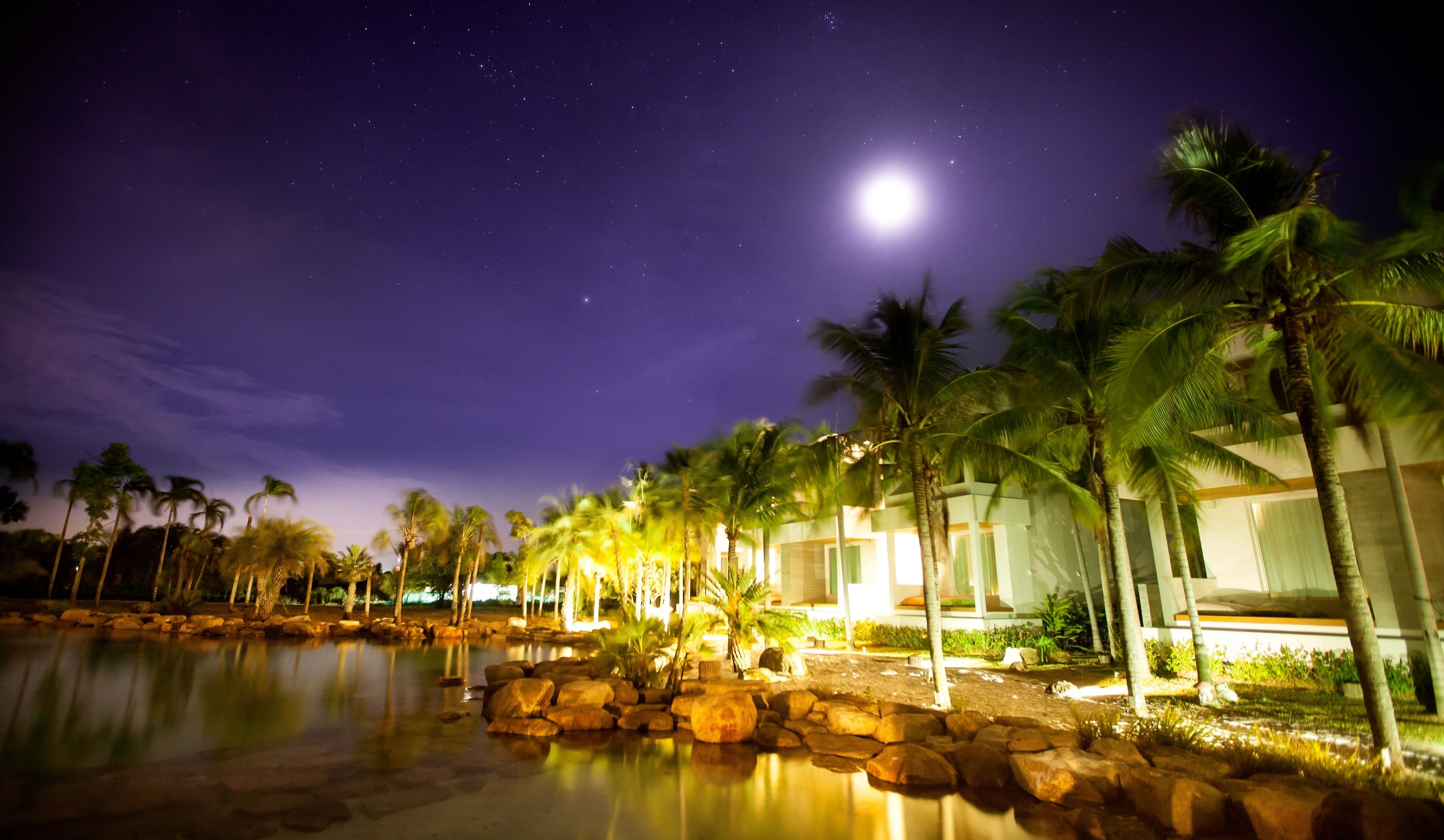 2 outdoor pools, a natural pool