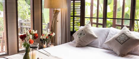 Familierom, flere senger, 2 bad, fjellutsikt | Skrivebord og wi-fi (inkludert)