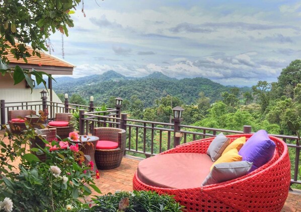 ลานระเบียง/นอกชาน