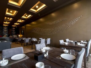 Daily continental breakfast for a fee - De Art Hotel (Phnom Penh)