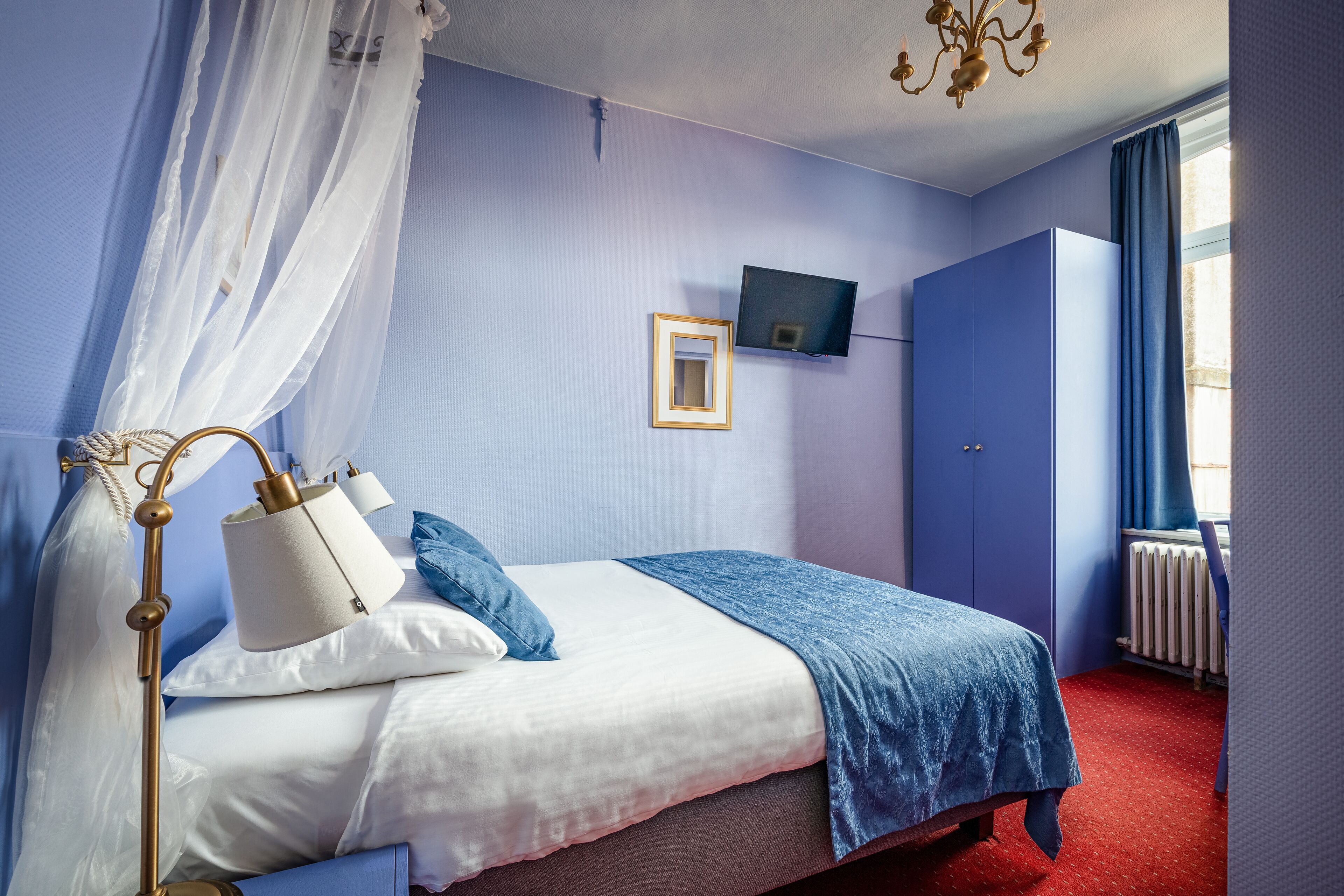 standard double room | desk, free cots/infant beds, rollaway beds, free wifi