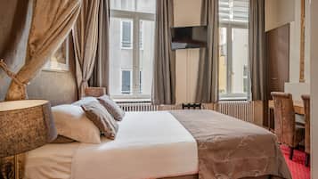 Habitación doble estándar | Escritorio, wifi gratis y ropa de cama