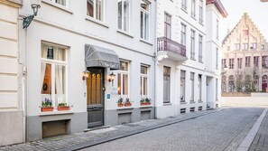 Front of property - Hotel Van Eyck (Bruges)