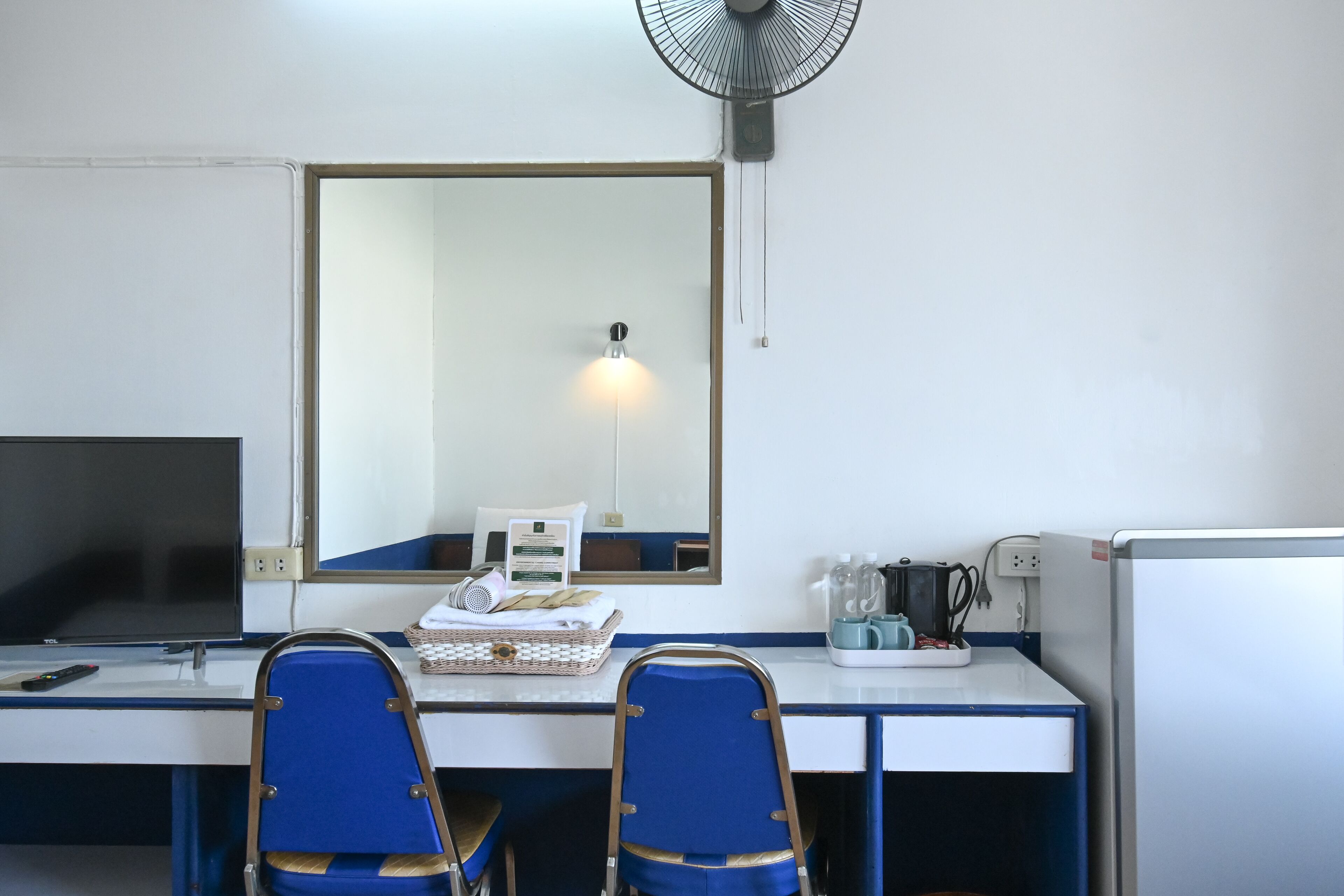 twin deluxe room with shower | minibar, free wifi, bed sheets