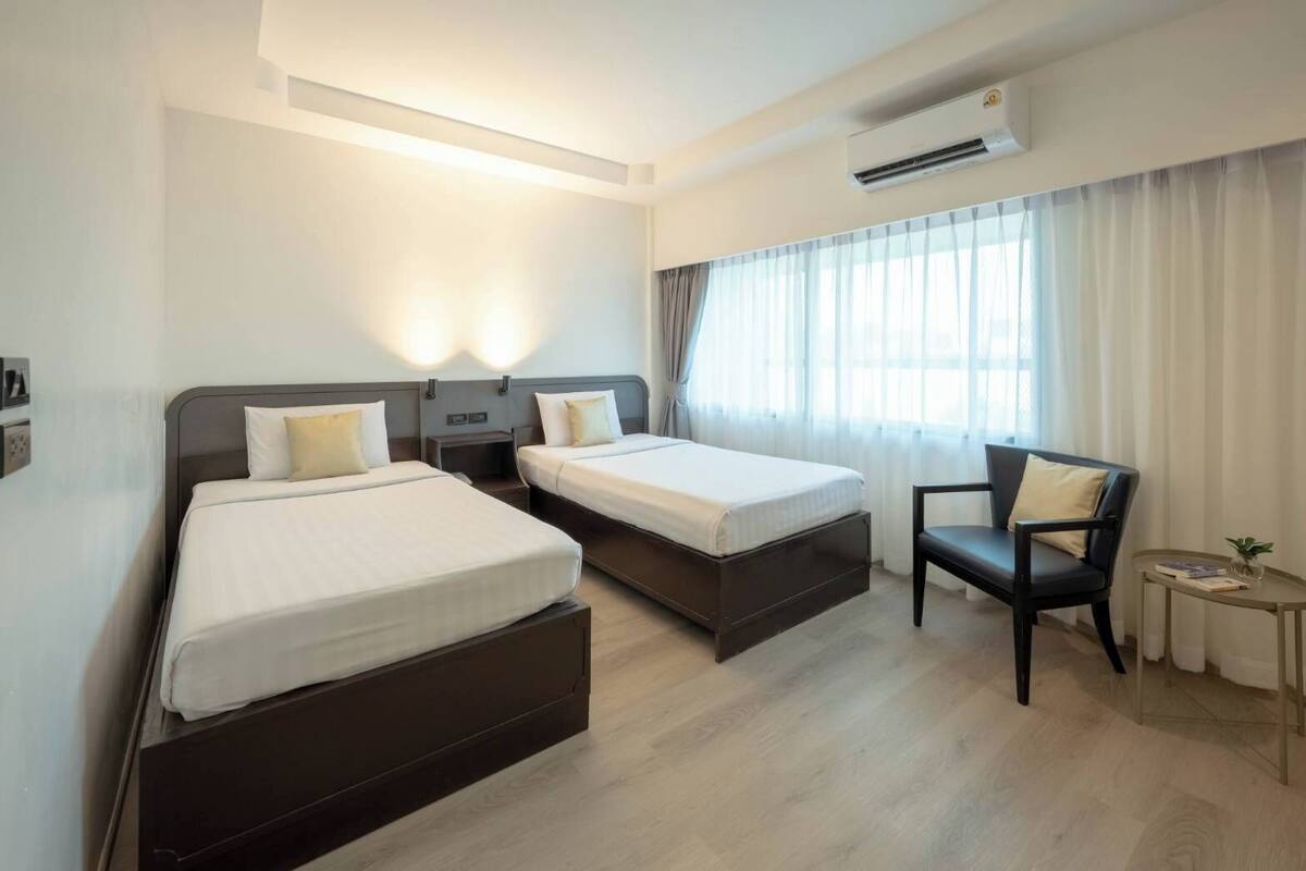 Premier Twin Room with Bathtub | มินิบาร์, Wi-Fi ฟรี, ผ้าปูที่นอน