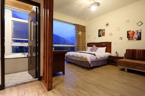 Blackout drapes, rollaway beds, free WiFi, bed sheets