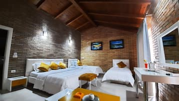 Suite Deluxe, balcón | 1 habitación, escritorio y wifi gratis