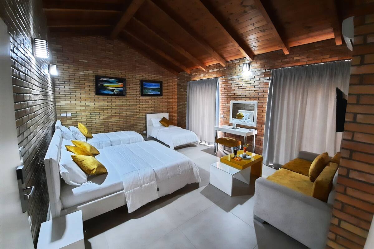 Deluxe Suite, Balcony | Desk, WiFi (free)