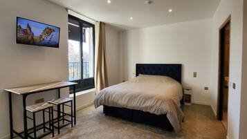 LÀgenhet Comfort | 1 sovrum, sÀngtillbehör av högsta kvalitet och mörklÀggningsgardiner