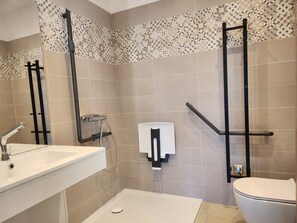 Comfort Apartment | Bathroom - HDG Appart's Hotel Gare de L'Isle Adam (Parmain)