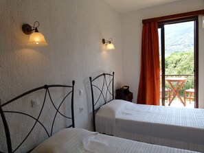 Apartment, 2 Bedrooms | Iron/ironing board, free WiFi