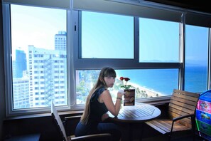 Poolside bar - Soho Hotel (Nha Trang)