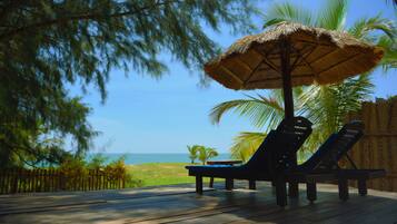 Phòng, 1 phòng ngủ, quang cảnh bãi biển, cạnh bãi biển | 1 phòng ngủ, bộ đồ giường cao cấp, két bảo mật tại phòng, bàn