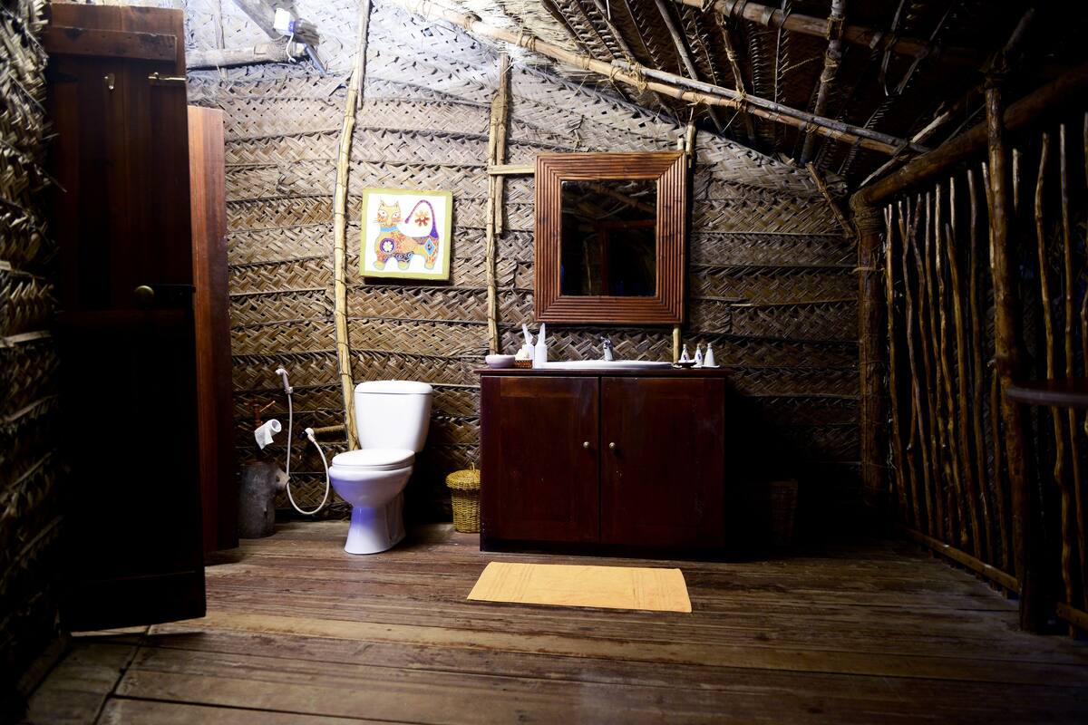 beach cabana room | bathroom | free toiletries, slippers, towels