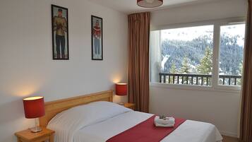 Apartment, 1 Bedroom, Mountain View (4 persons) | Iron/ironing board, free cribs/infant beds, WiFi