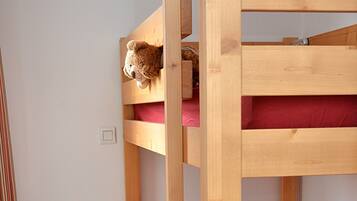 Apartment, 2 Bedrooms, Mountain View (8 persons) | Iron/ironing board, free cribs/infant beds, WiFi