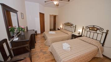 Caja de seguridad en la habitación, cortinas blackout y wifi gratis