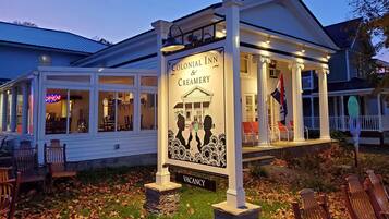 Fachada de la propiedad