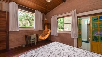 Deluxe Room, 1 King Bed | Desk, free WiFi, bed sheets