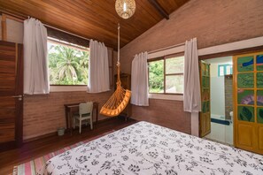 Deluxe Room, 1 King Bed | Desk, free WiFi, bed sheets