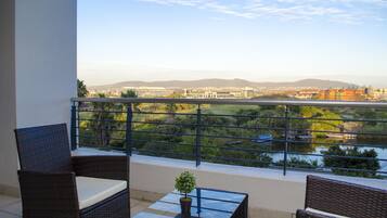 Departamento, vista al canal | Balcón