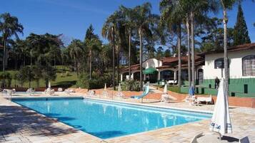 Indoor pool, 5 outdoor pools, pool umbrellas, sun loungers