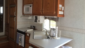Mobile Home, Multiple Beds | Private kitchen - Blueberry Hill Cottages - Campground (Unorganized North Algoma)