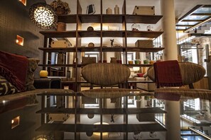 Library - Hotel Pura Vida (Valganon)