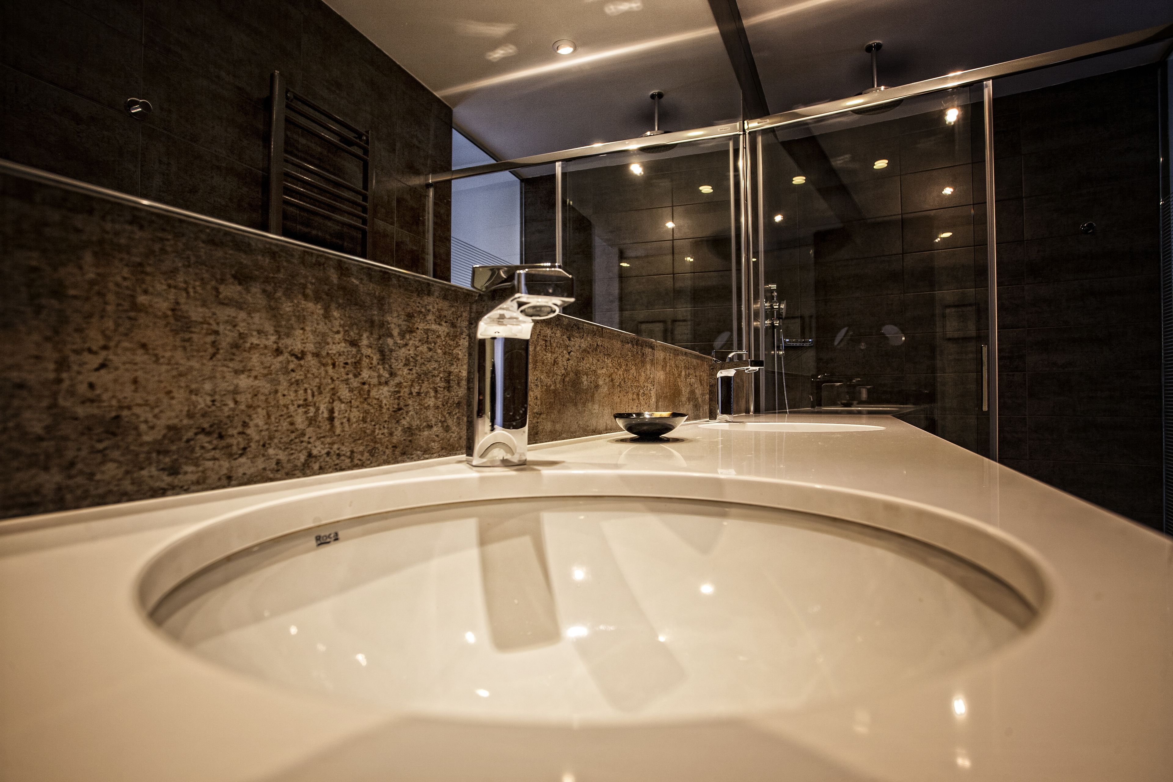 Tweepersoonskamer | Badkamer met douche