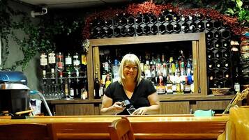 Bar (in der Unterkunft)