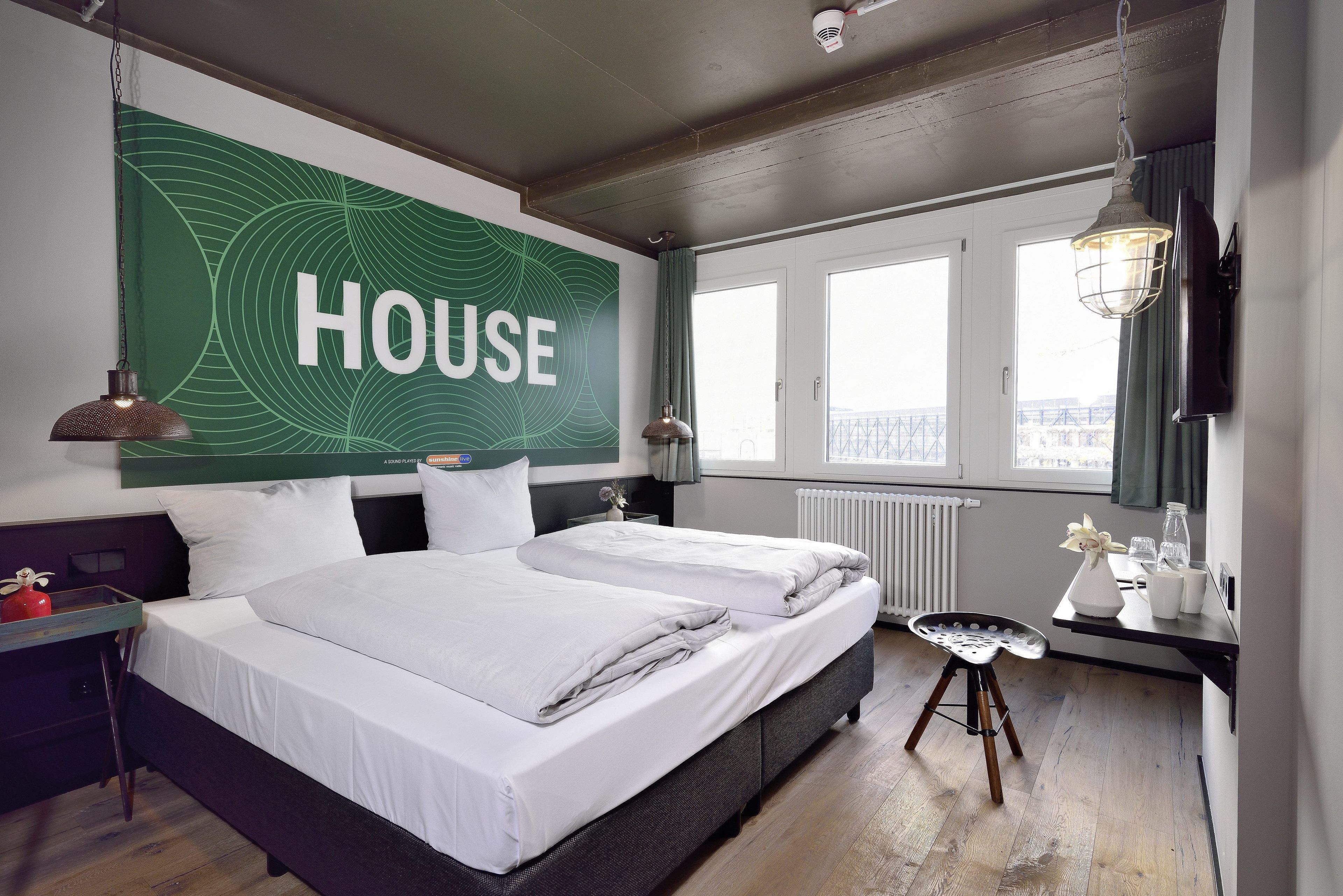 premium bedding, in-room safe, individually decorated, desk