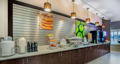 La Quinta Inn & Suites by Wyndham Andrews