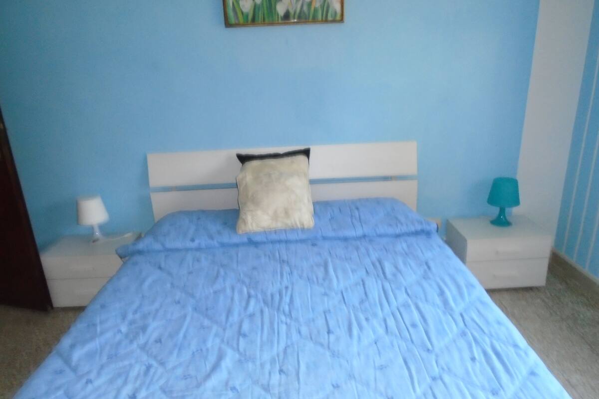 Free cots/infant beds, rollaway beds, free WiFi