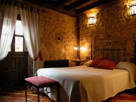Double or Twin Room, Mountain View