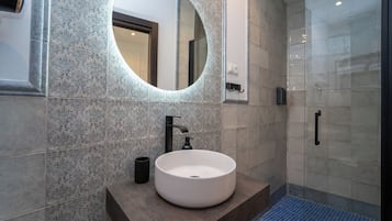 Hair dryer, towels