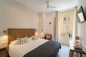 Standard Double Room, 1 King Bed, Balcony (I) | Blackout curtains, free WiFi, bed sheets - La Siesta de Picasso (Málaga)