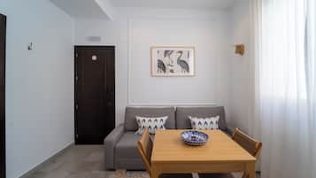 Blackout curtains, free WiFi, bed sheets
