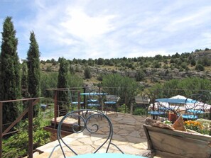 Se sirven desayunos, almuerzos, cenas y cocina local 