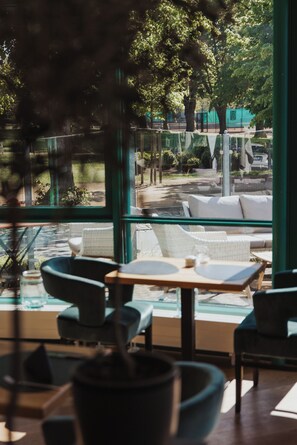 Restaurant - Parkhotel IV Jahreszeiten Kühlungsborn (Kuehlungsborn)