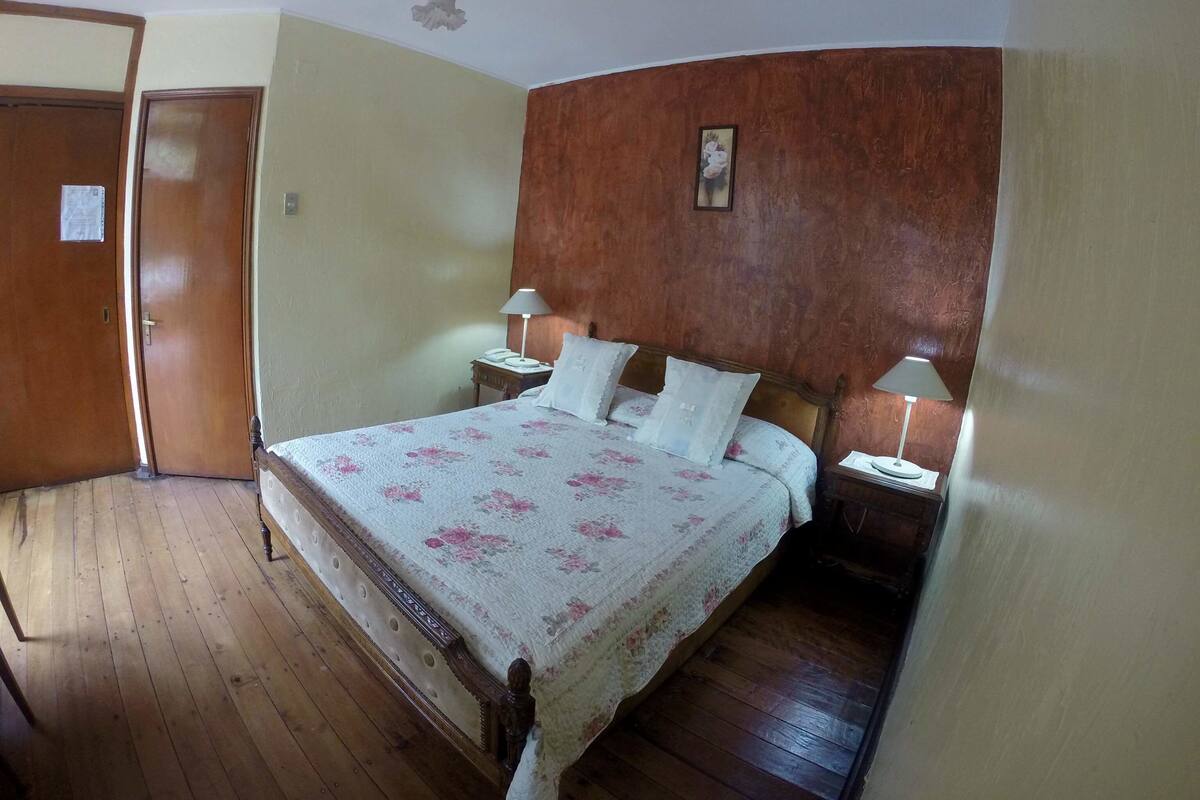 In-room safe, free WiFi