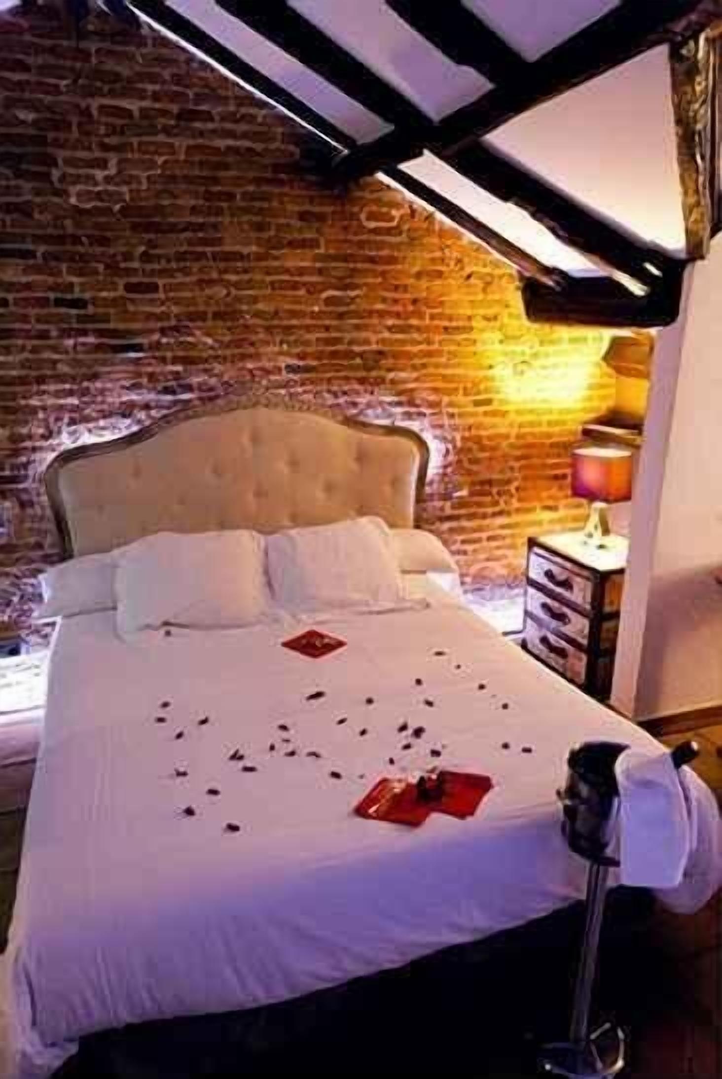 suite, hot tub, garden view (el torreon) | minibar, in-room safe, desk, blackout curtains