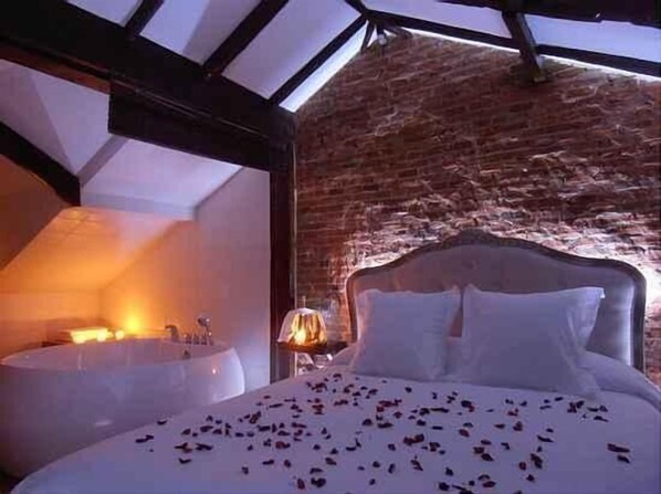 Suite, Hot Tub, Garden View (El torreon)