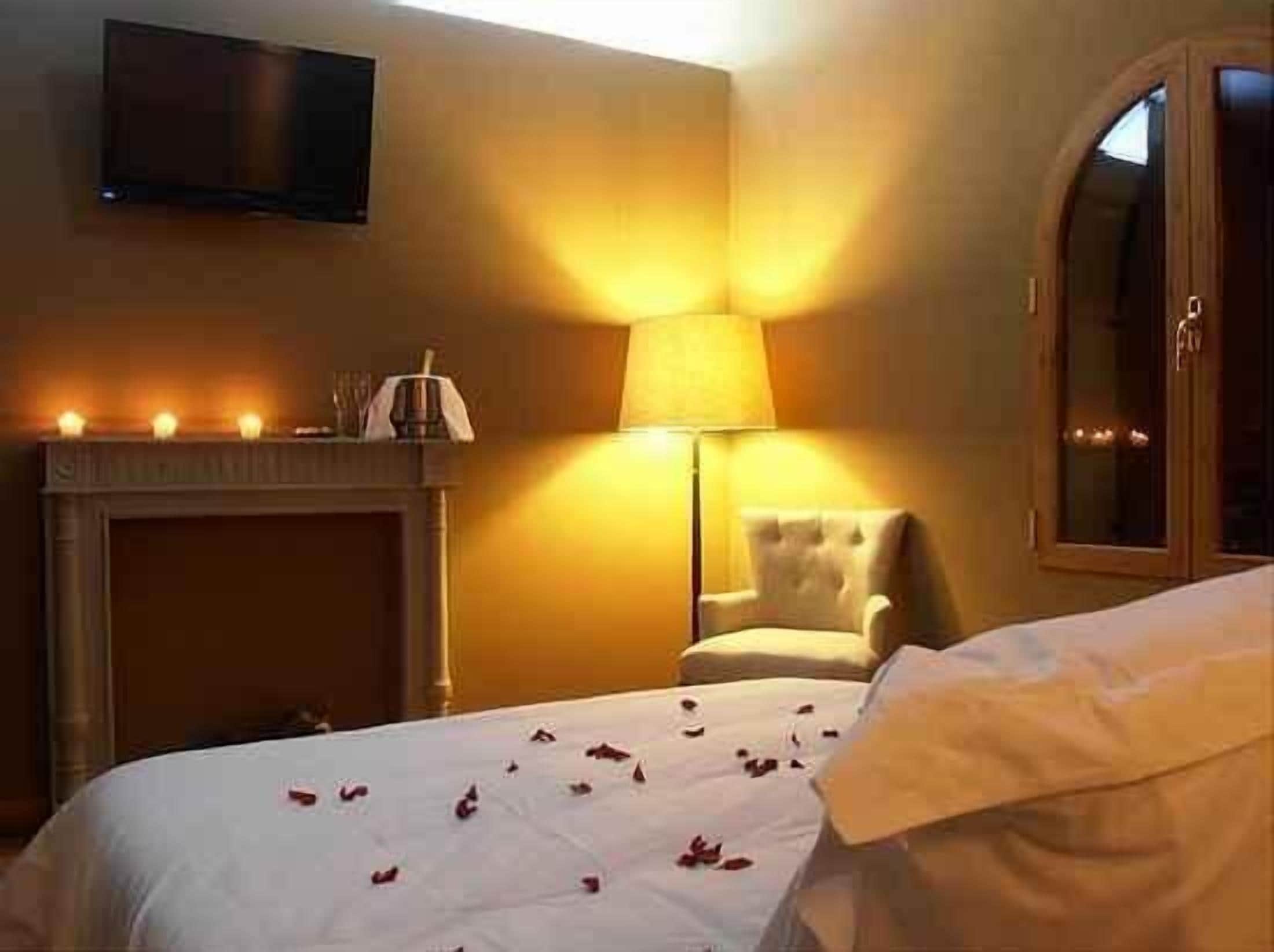 suite, hot tub, garden view (el descanso) | minibar, in-room safe, desk, blackout curtains