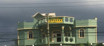 Hotel Tropik Leadonna