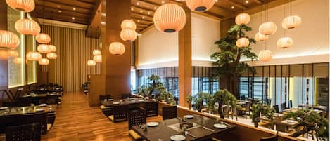 6 restaurants servant le petit déjeuner, spécialités Cuisine coréenne