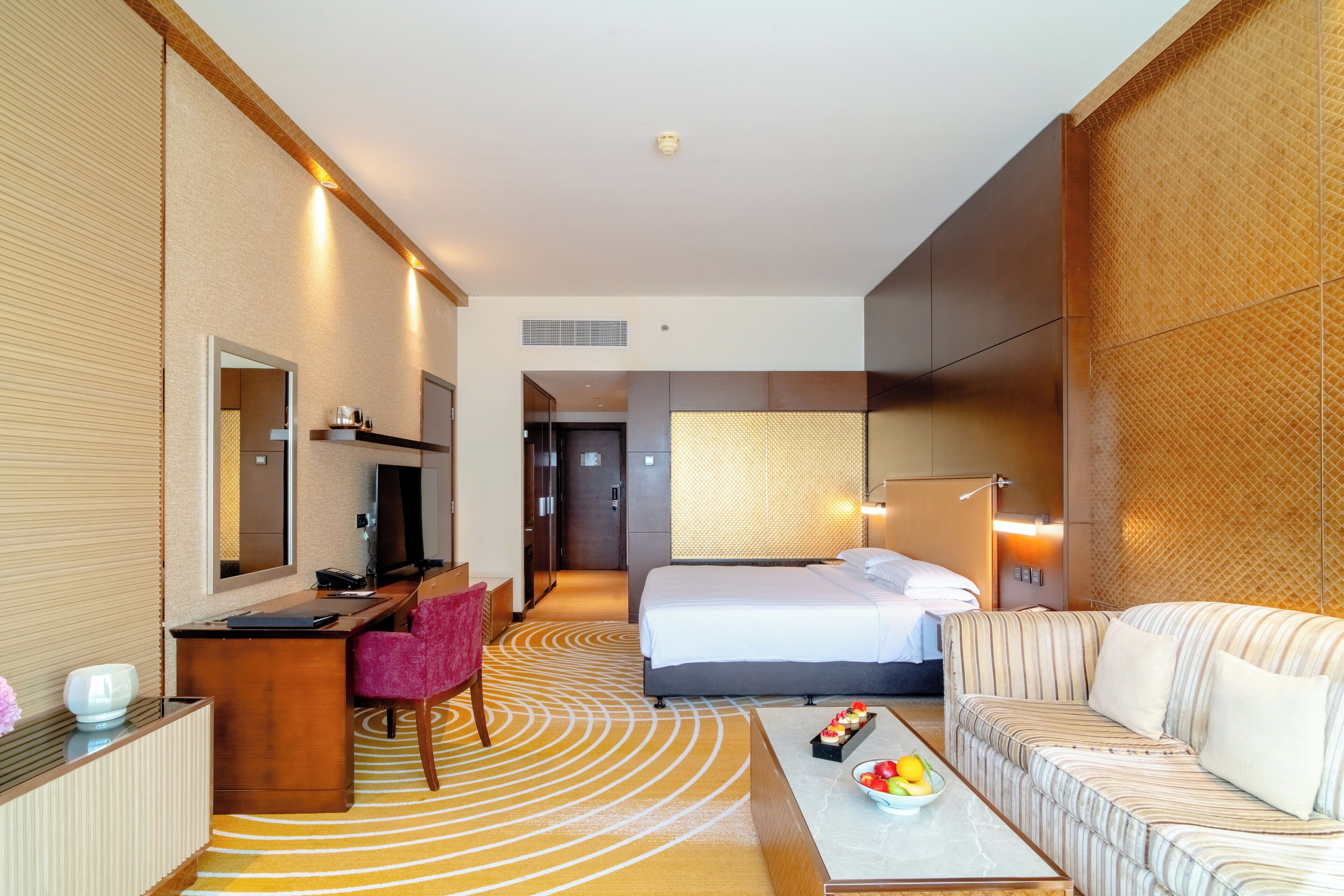 super deluxe room  | 1 bedroom, minibar, in-room safe, desk