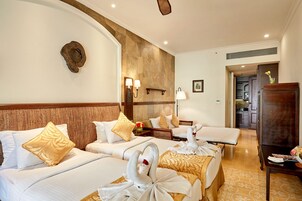 Villa de lujo, 1 habitación, no fumadores, vistas al jardín | 1 dormitorio, ropa de cama de alta calidad, minibar y caja fuerte