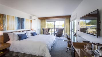 Panoramic Room, 1 King Bed, Balcony, Ocean View | Premium bedding, minibar, desk, blackout drapes