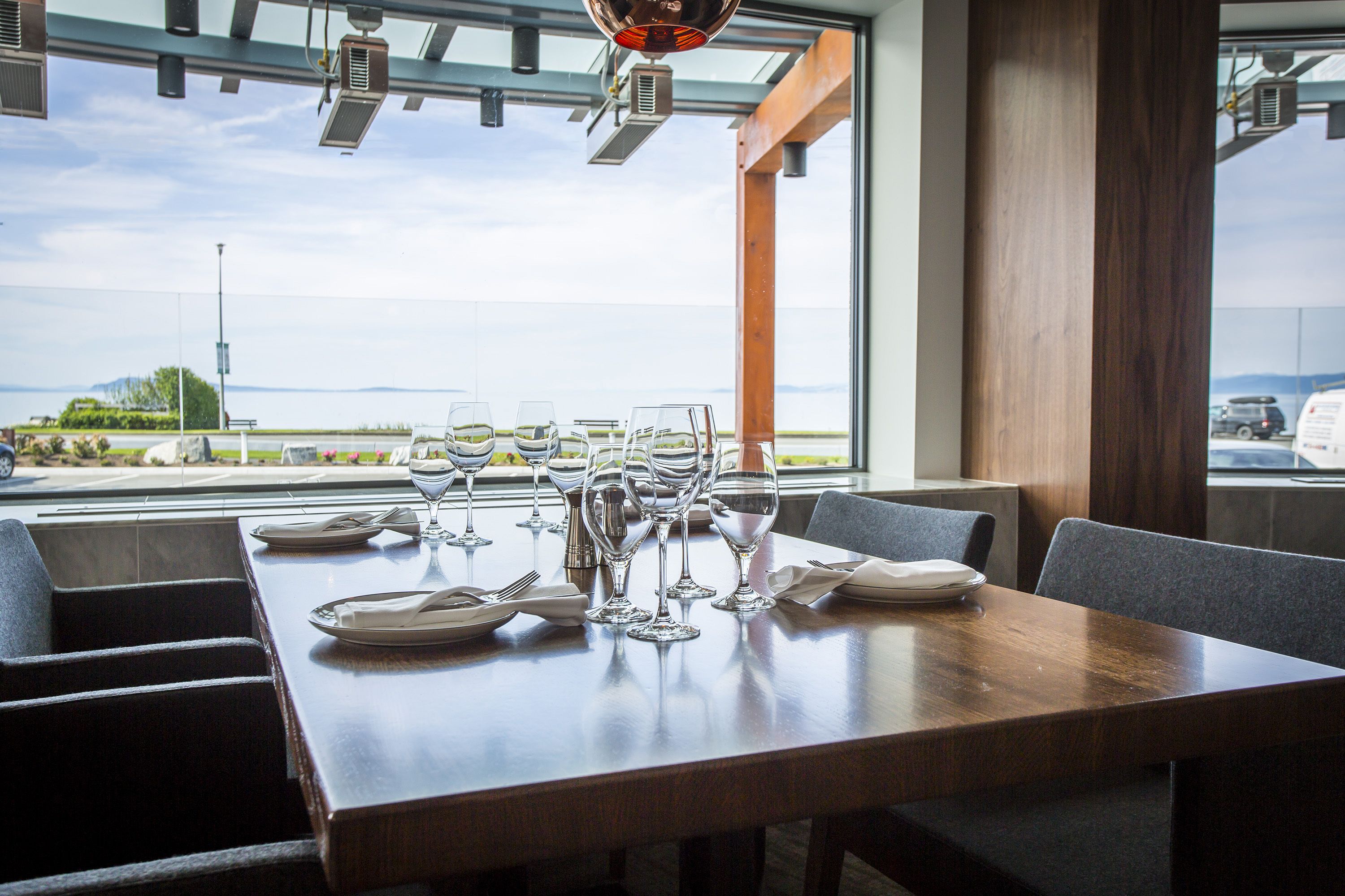 lunch, dinner, brunch served; sea views